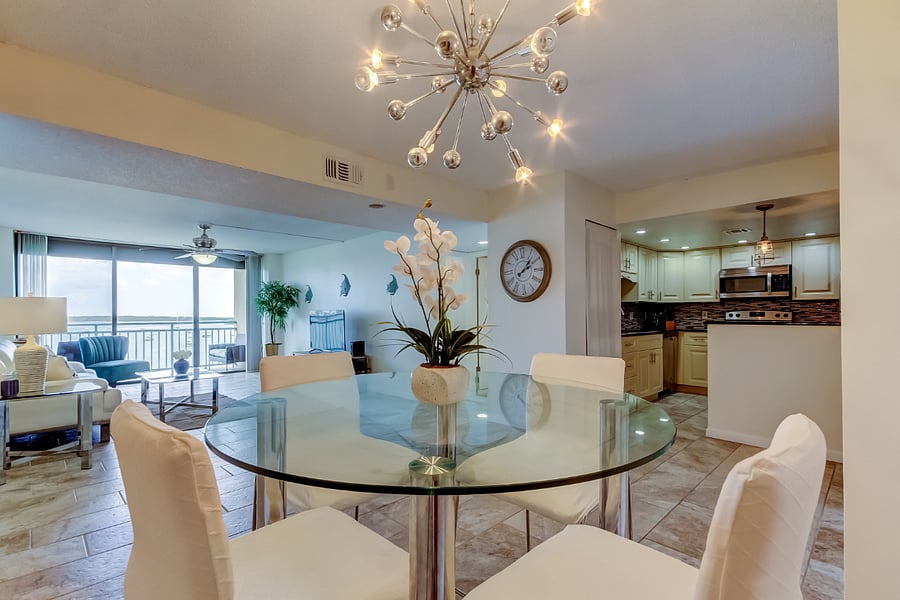 Living and Dining RoGuets Bedroomom