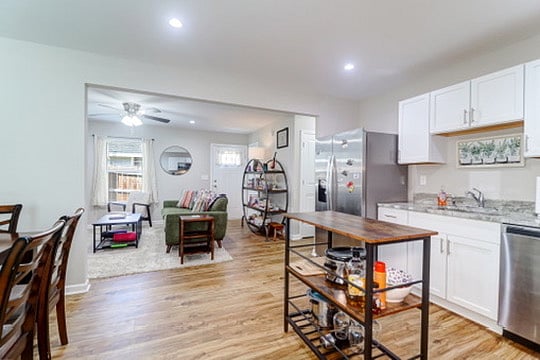 Kitchen/Living Area
