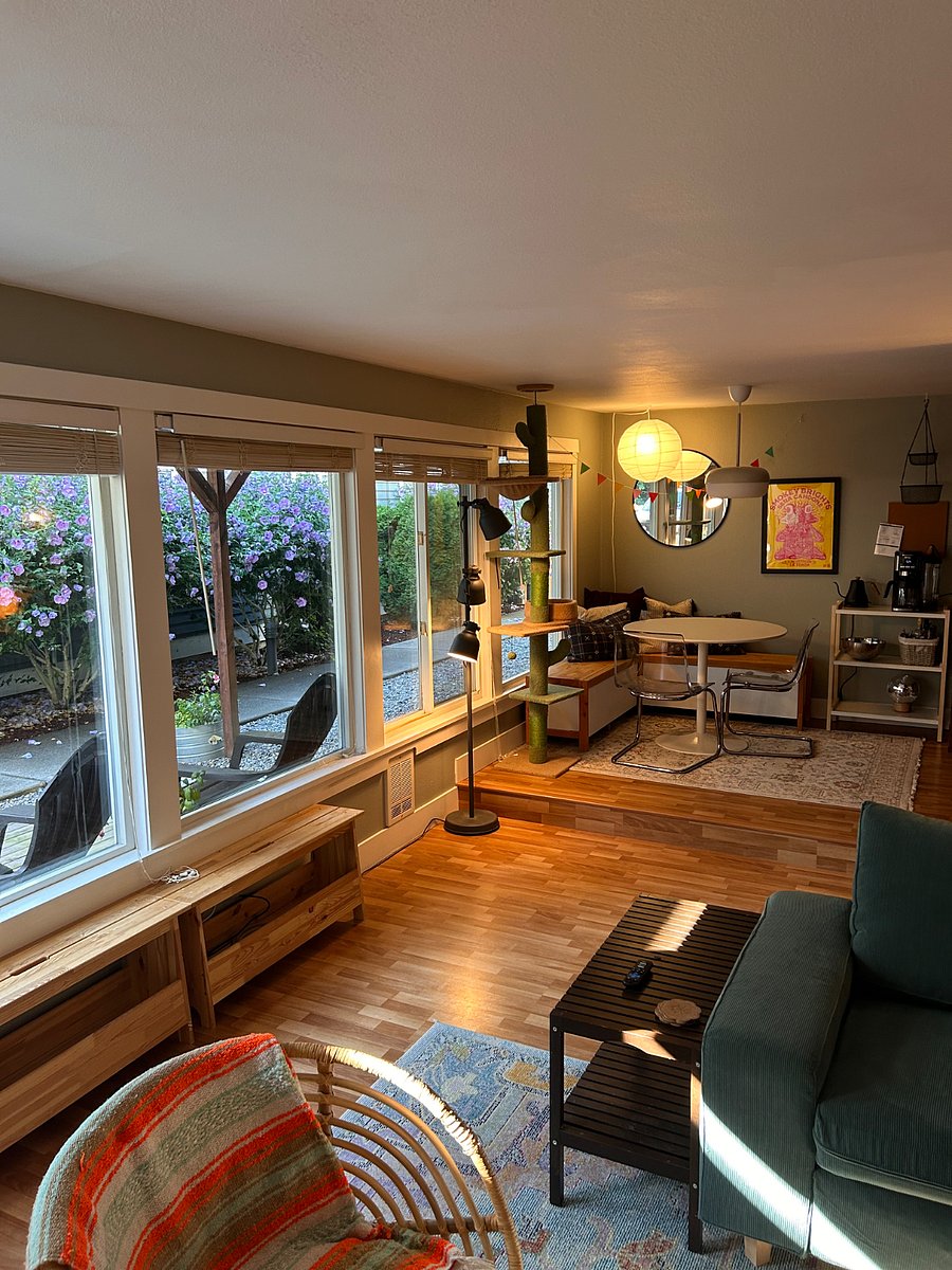 Dining area, kitchen to right