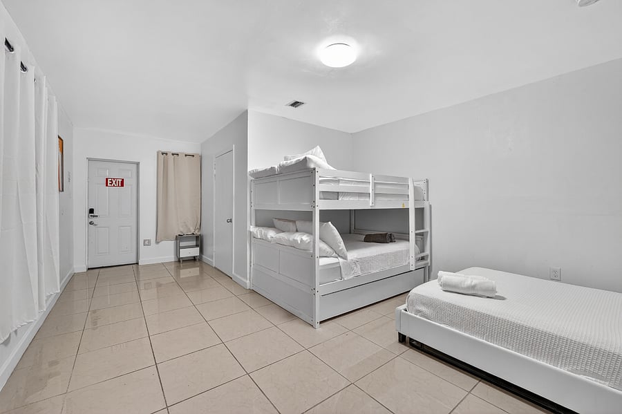 Furnished Finder property 898862_1 photo 45