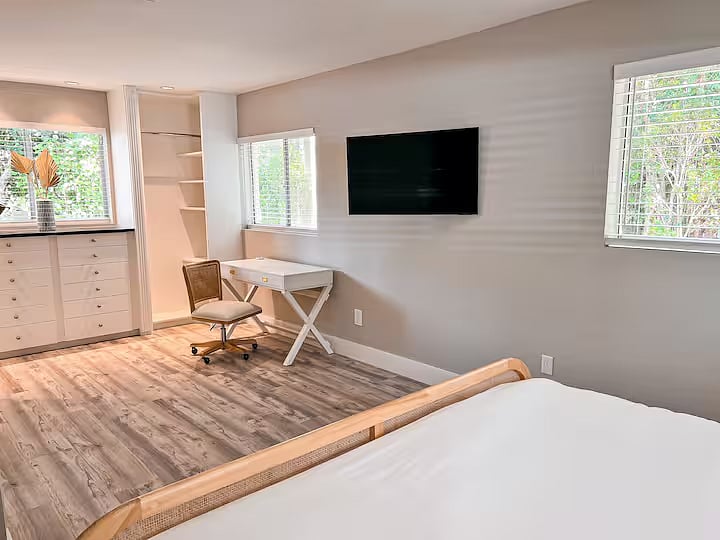 Furnished Finder property 898900_1 photo 12
