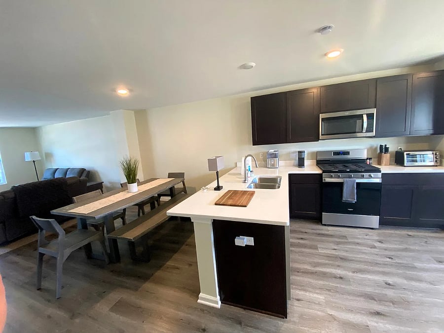 Furnished Finder property 898910_1 photo 4