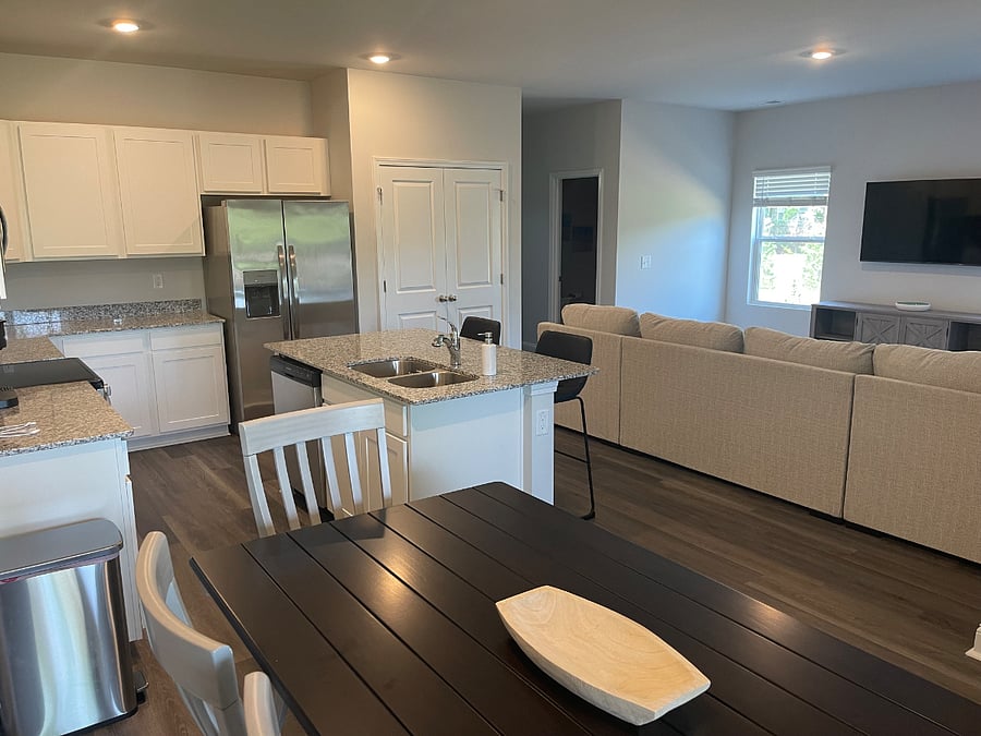 Furnished Finder property 898969_1 photo 4
