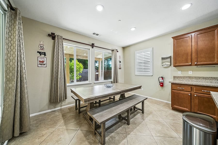 Furnished Finder property 898977_1 photo 3