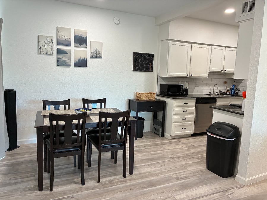 Furnished Finder property 898978_1 photo 3