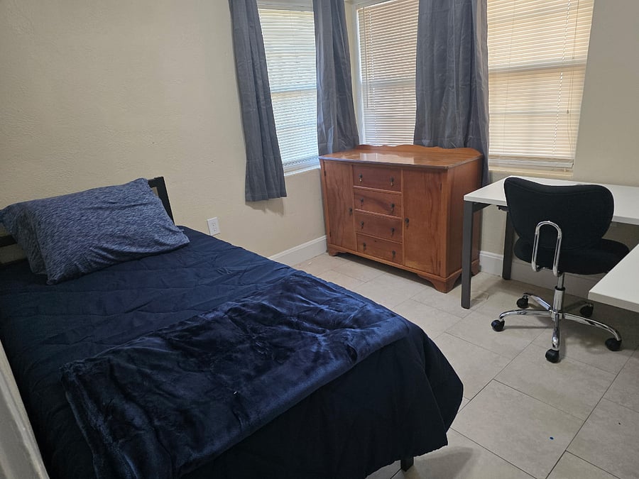 Furnished Finder property 899007_1 photo 12