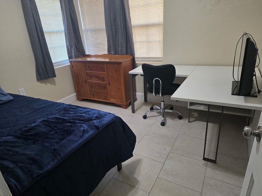 Furnished Finder property 899007_1 photo 14