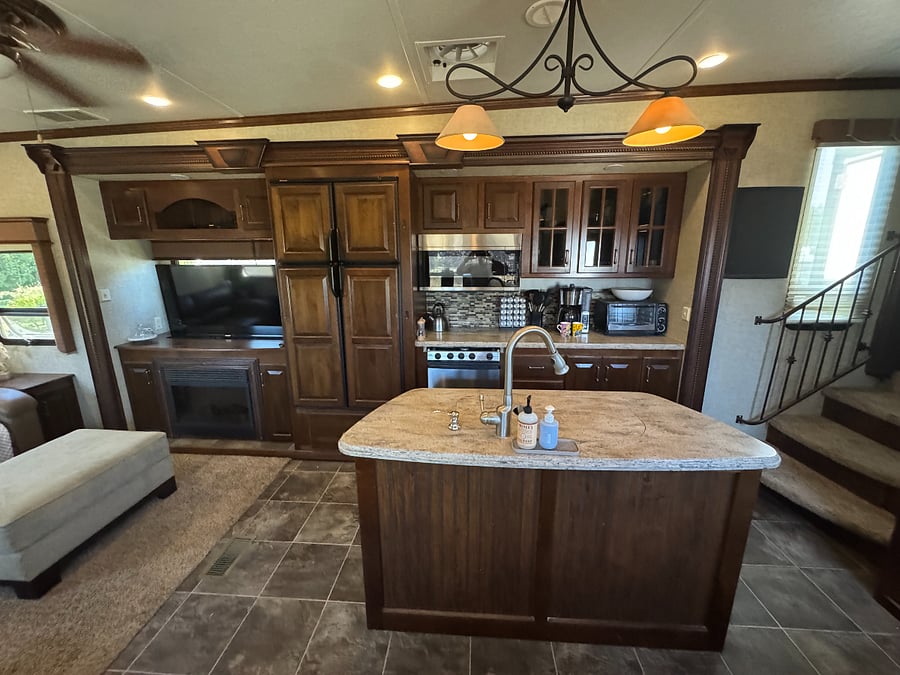 Furnished Finder property 899023_1 photo 22