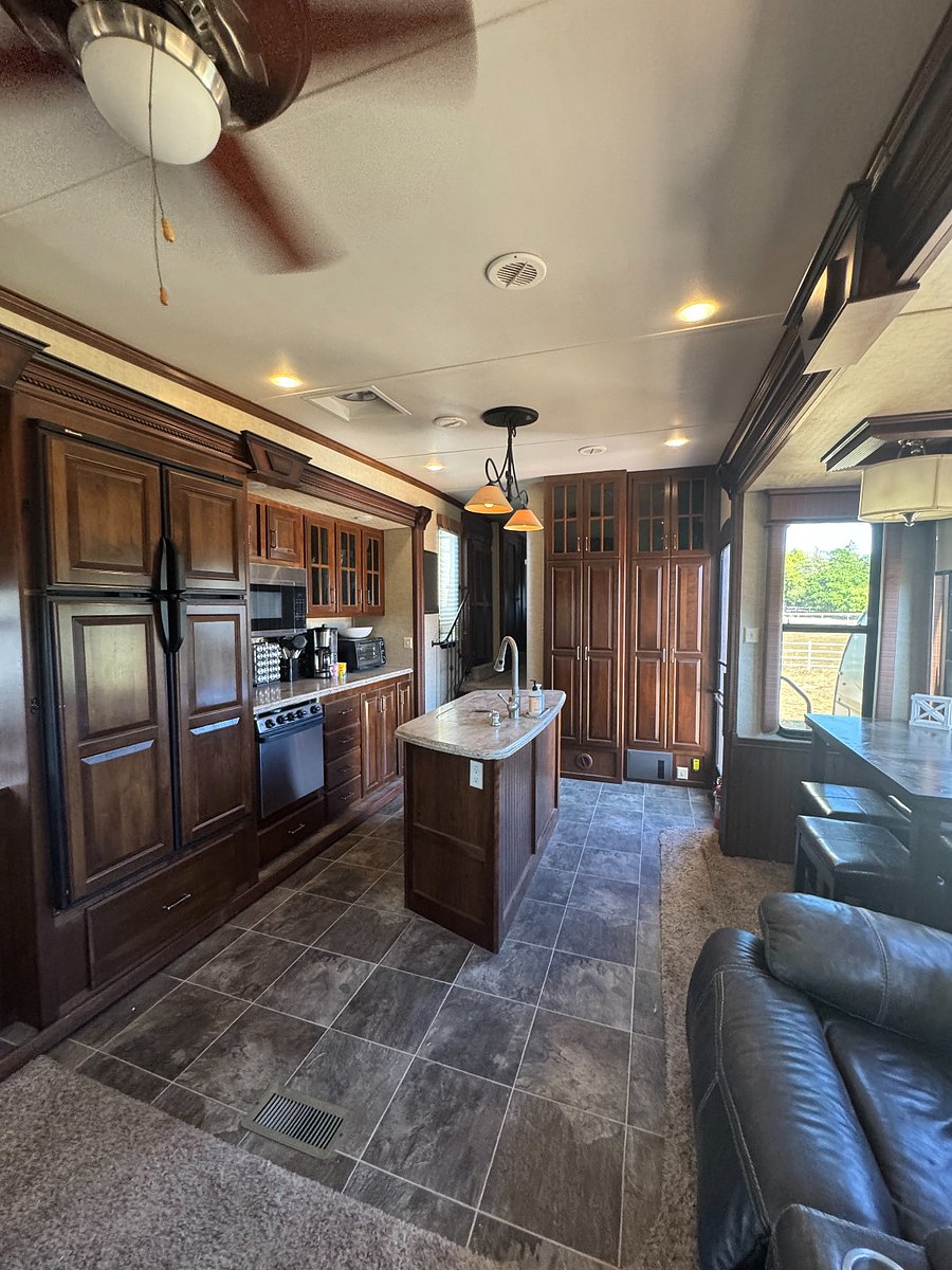 Furnished Finder property 899023_1 photo 26