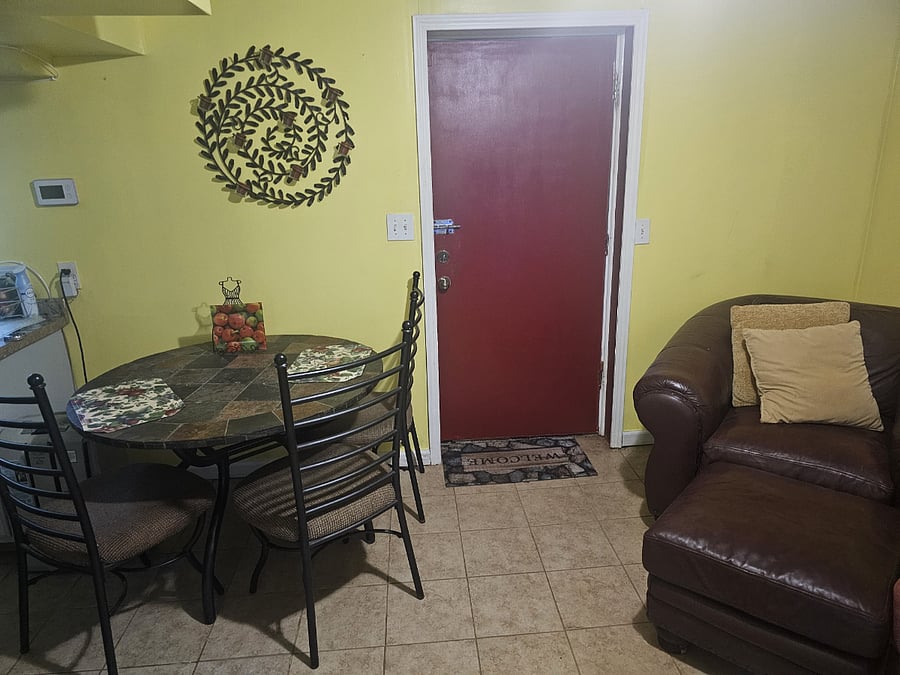 Furnished Finder property 899037_1 photo 5