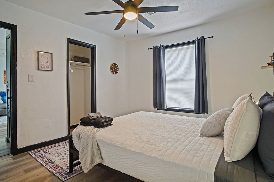 Furnished Finder property 899061_1 photo 8