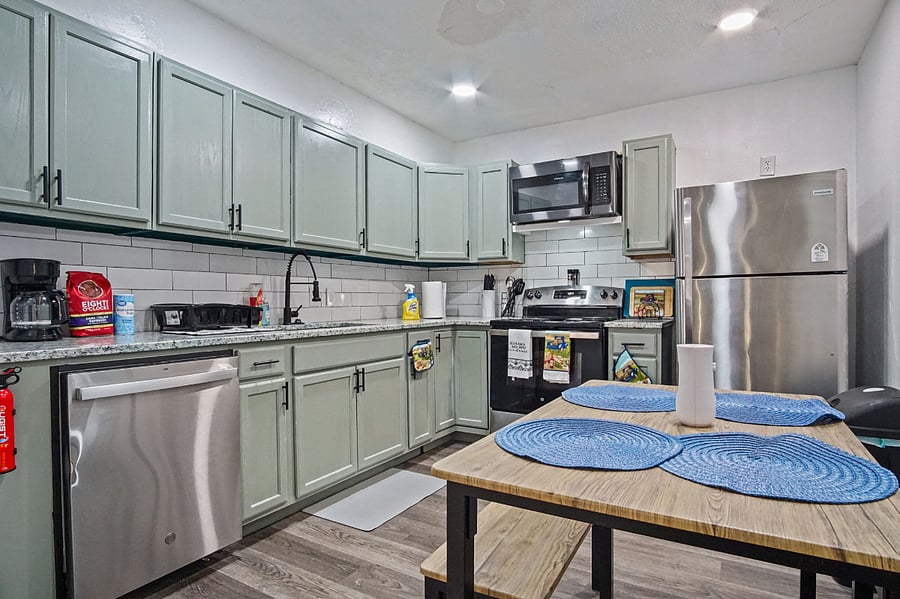 Furnished Finder property 899061_1 photo 4