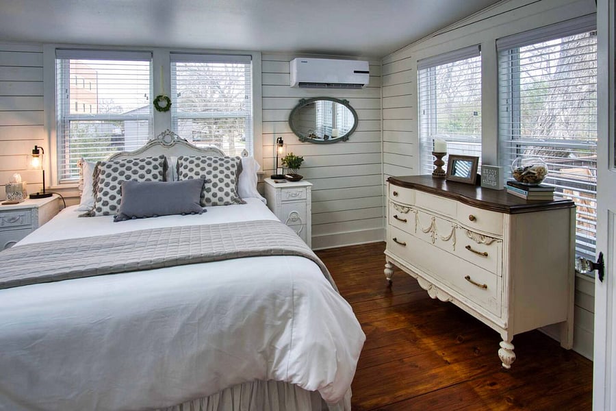 Queen bed