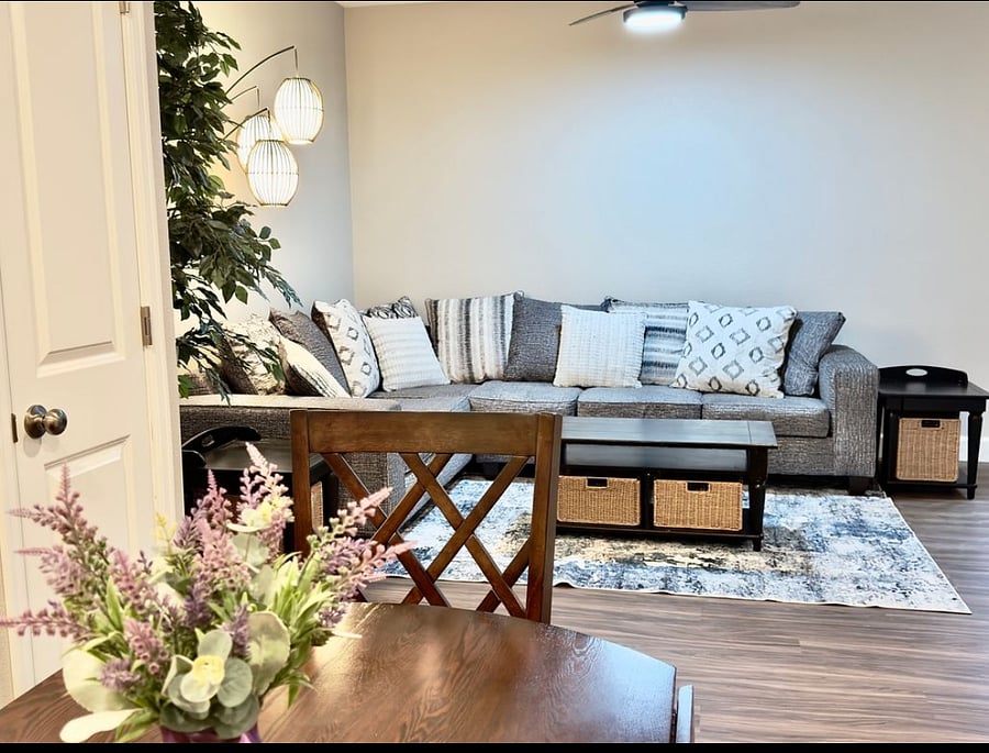 Furnished Finder property 899086_1 photo 3