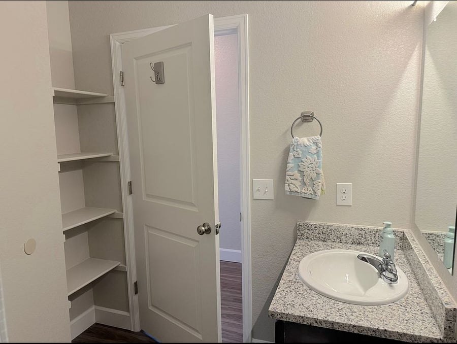 Furnished Finder property 899086_1 photo 15