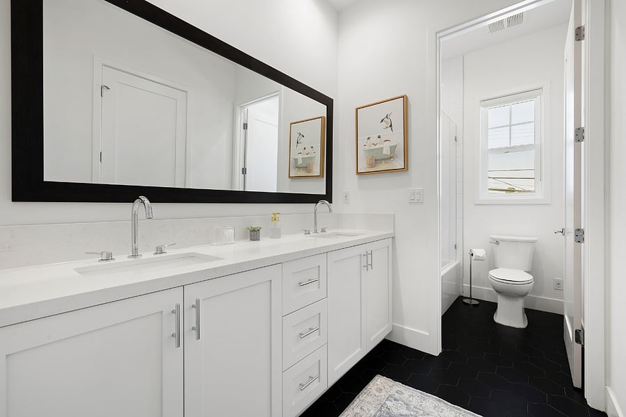 Jack n Jill bathroom connecting guest room #1 and #2