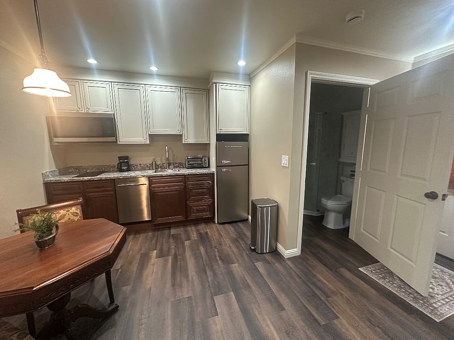 Furnished Finder property 899105_1 photo 3
