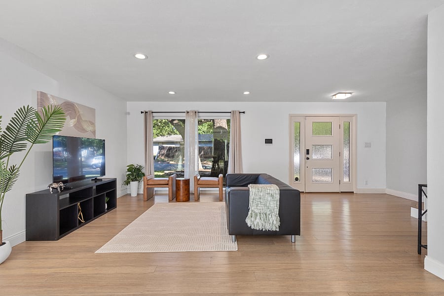 Furnished Finder property 899144_1 photo 7