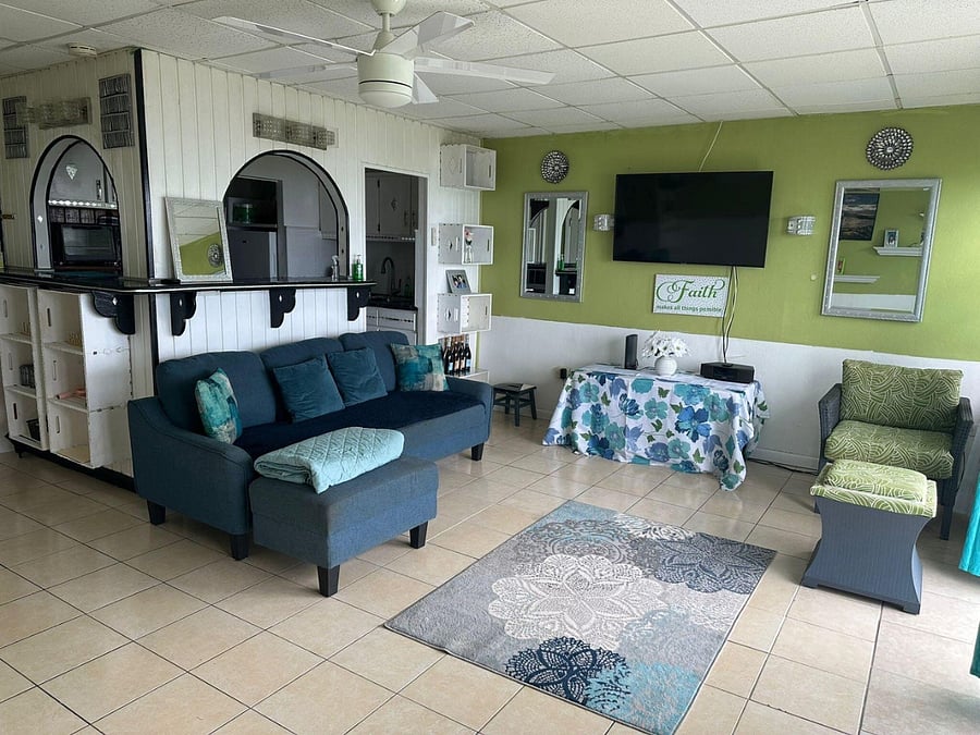 Furnished Finder property 899158_1 photo 3