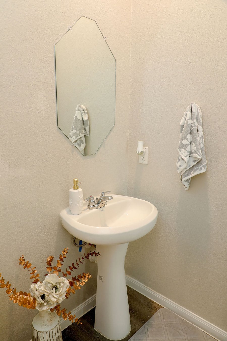 Furnished Finder property 899177_2 photo 9