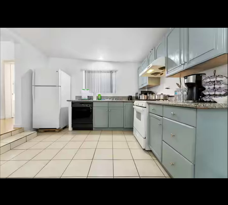 Furnished Finder property 899204_1 photo 3