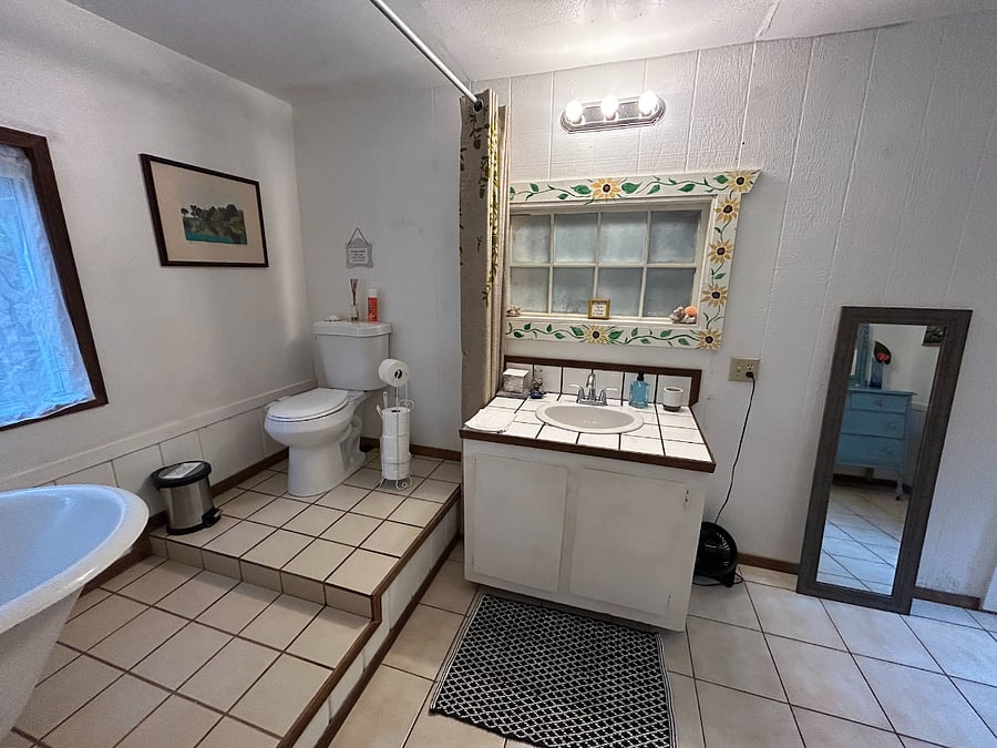 Furnished Finder property 899210_1 photo 15