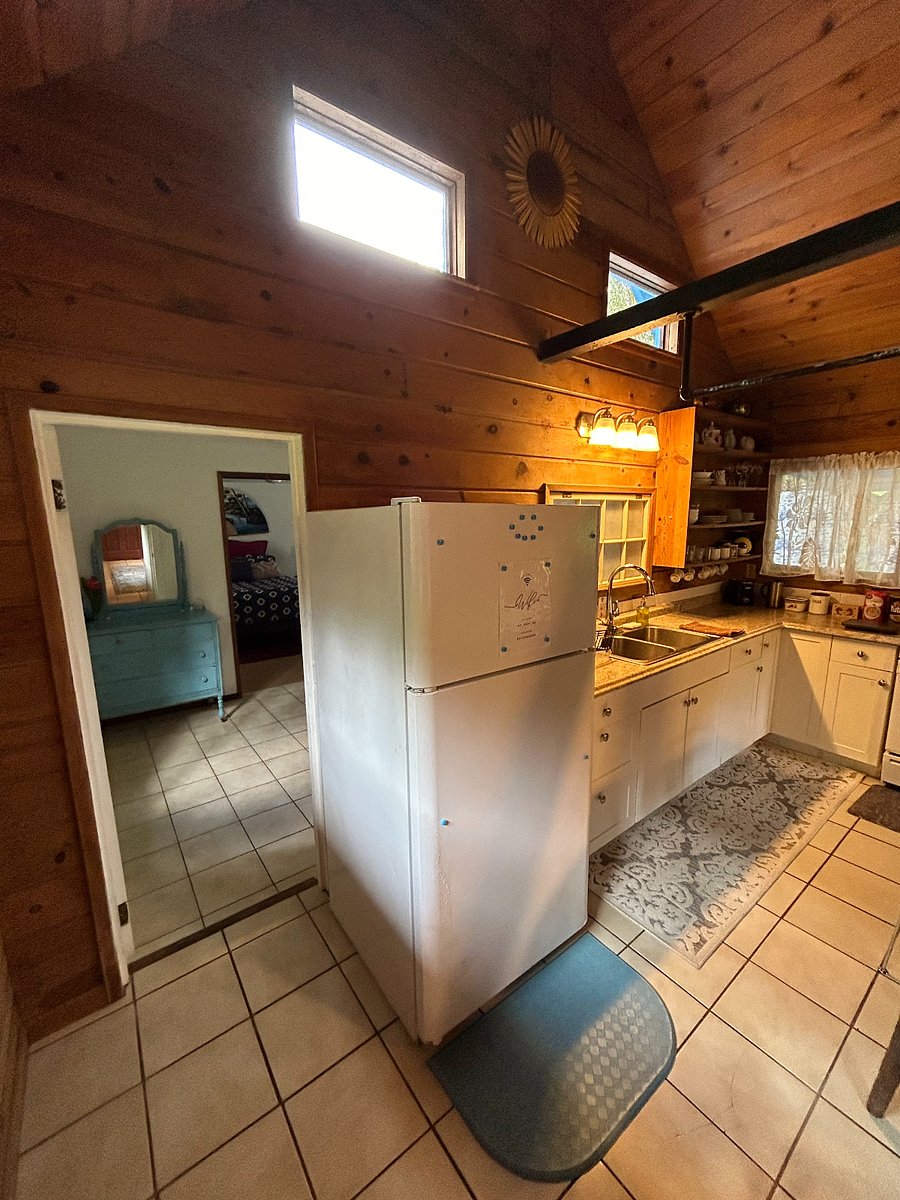 Furnished Finder property 899210_1 photo 8