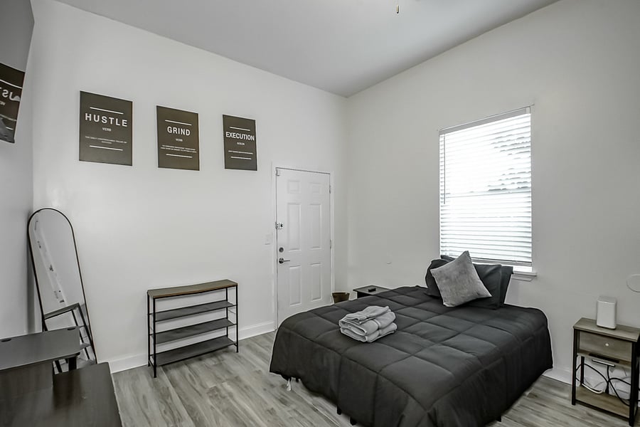 Furnished Finder property 899213_1 photo 6
