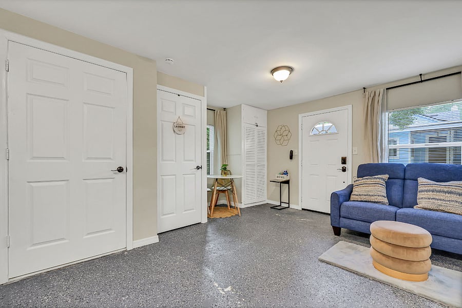 Furnished Finder property 899300_1 photo 16