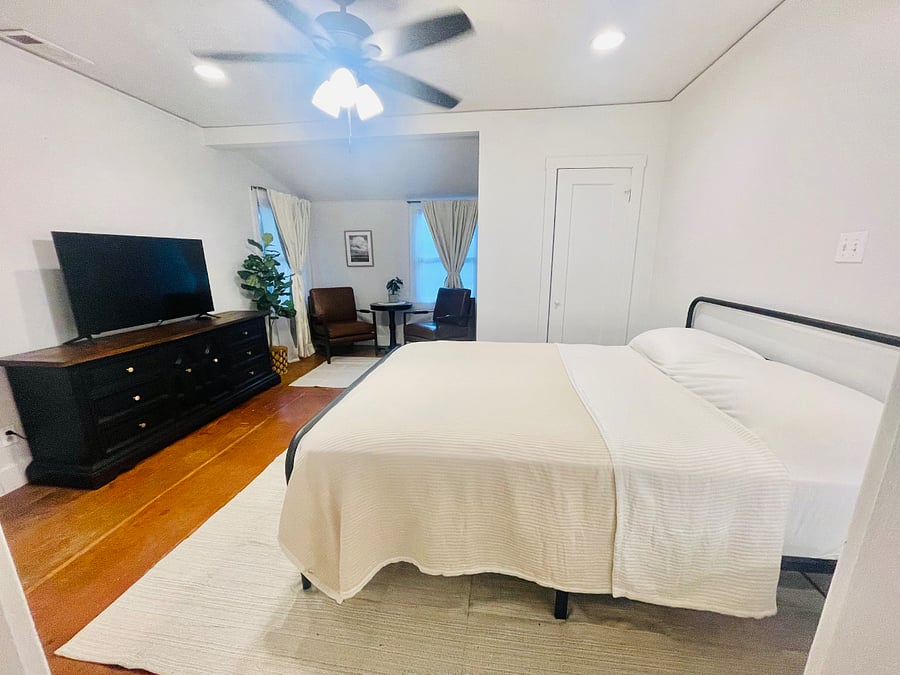 Furnished Finder property 899334_1 photo 5
