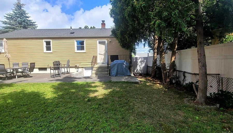 Furnished Finder property 899367_1 photo 12