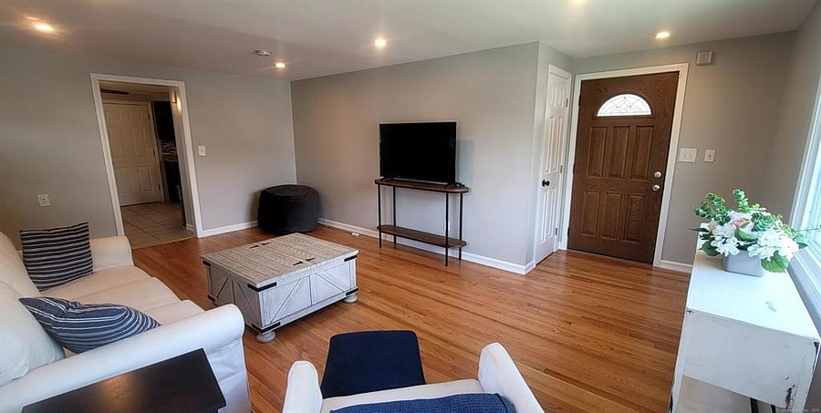 Furnished Finder property 899367_1 photo 3
