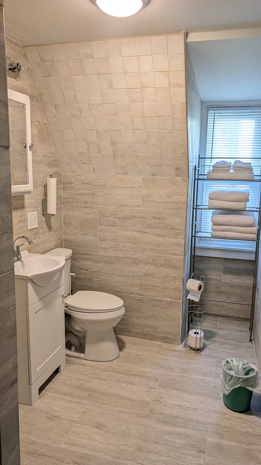 Furnished Finder property 899372_1 photo 25