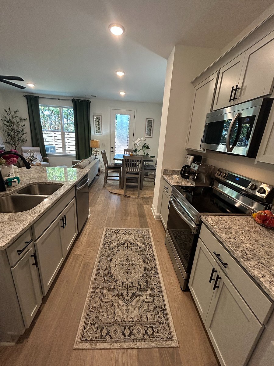 Furnished Finder property 899376_1 photo 8