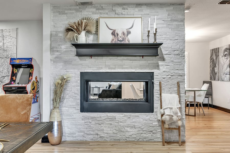 Spacious living area, perfect for gathering or work.