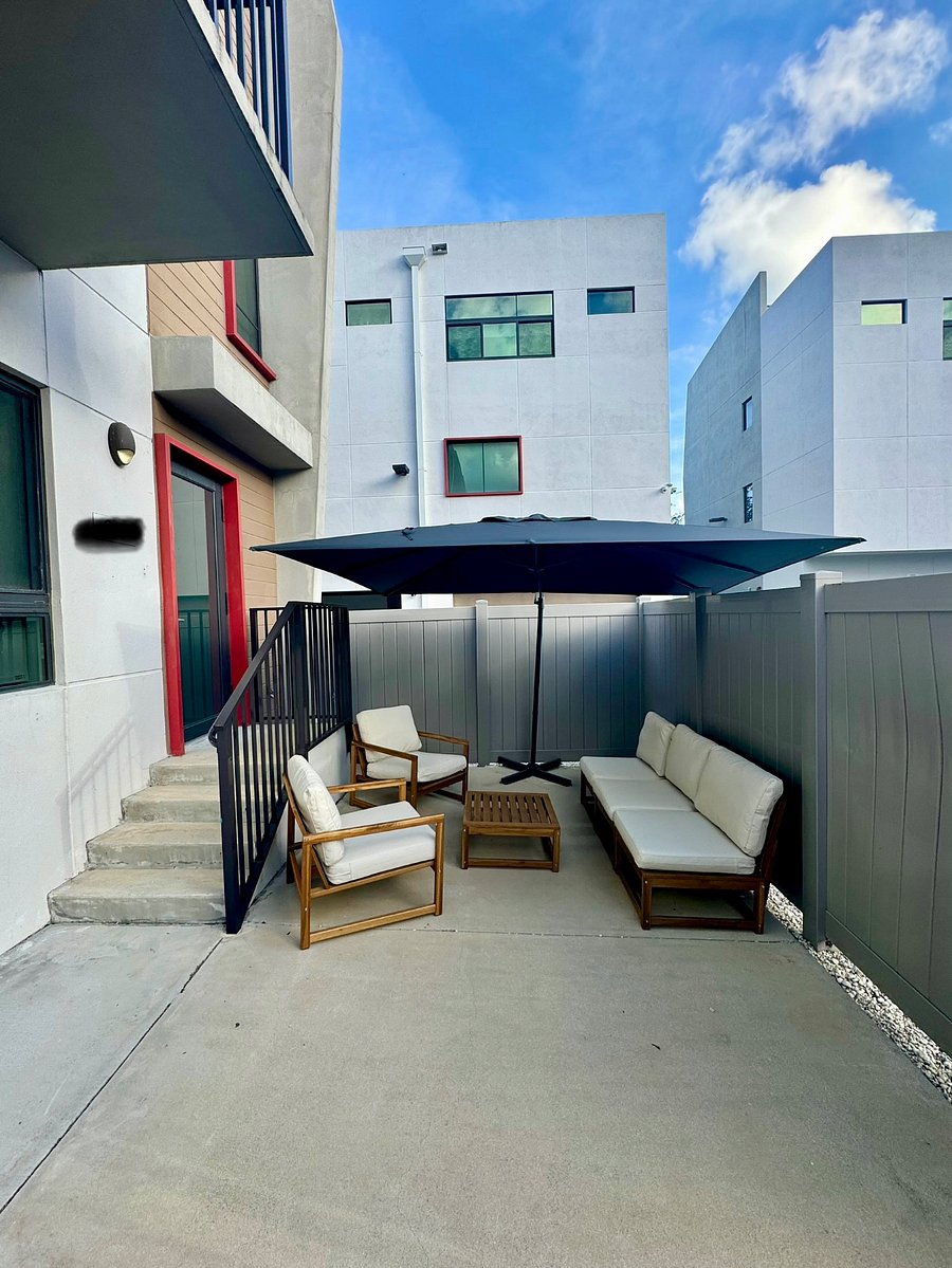 Furnished Finder property 899403_1 photo 12
