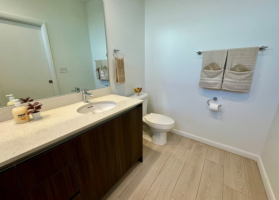 Furnished Finder property 899403_1 photo 17