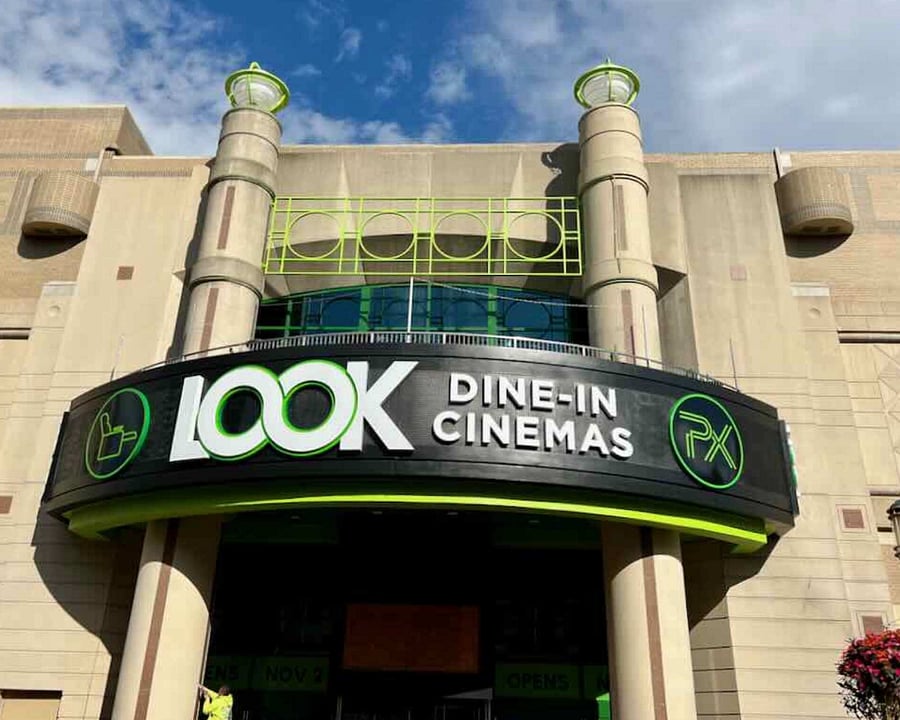 Reston Town Center opened a Look/Dine-In theater.