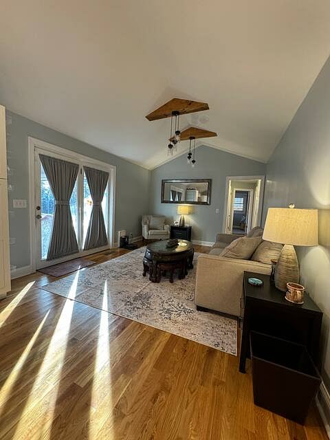 Furnished Finder property 899434_1 photo 37
