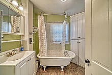 Claw foot tub