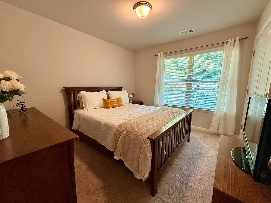 Furnished Finder property 899451_1 photo 3