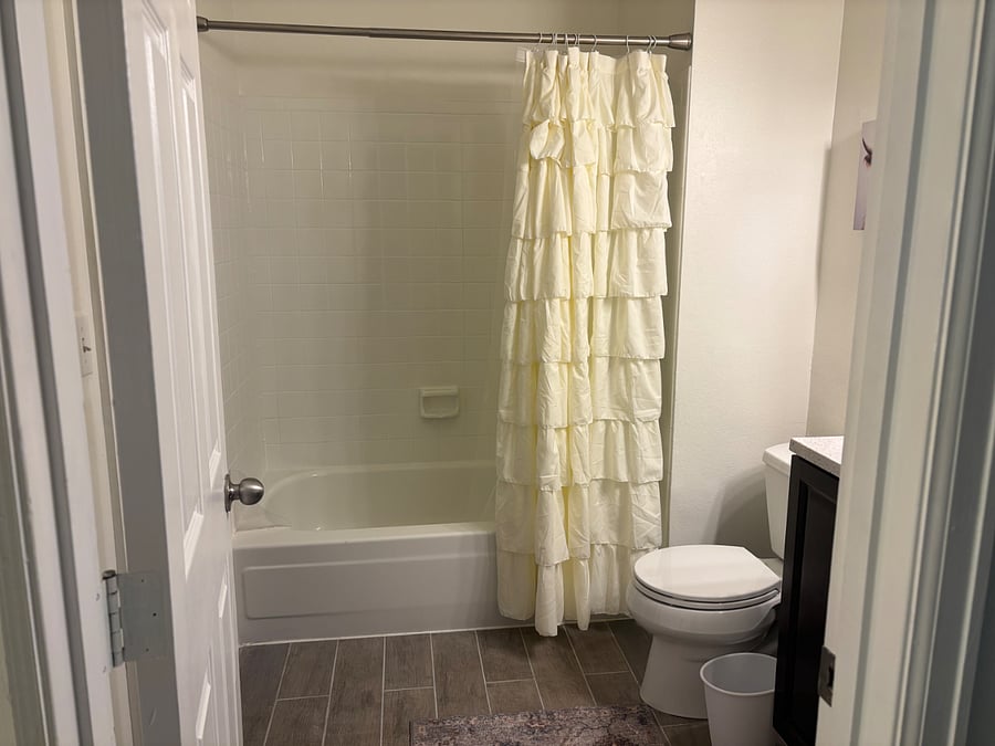 Furnished Finder property 899470_1 photo 8