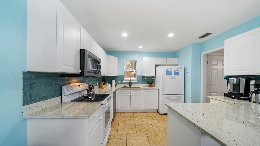 Furnished Finder property 899488_1 photo 11