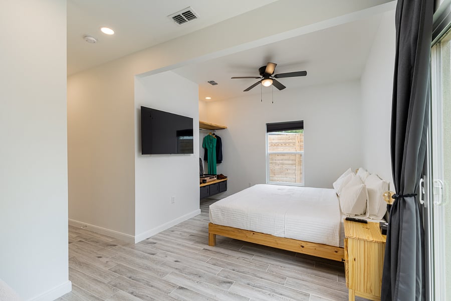 Furnished Finder property 899502_1 photo 10