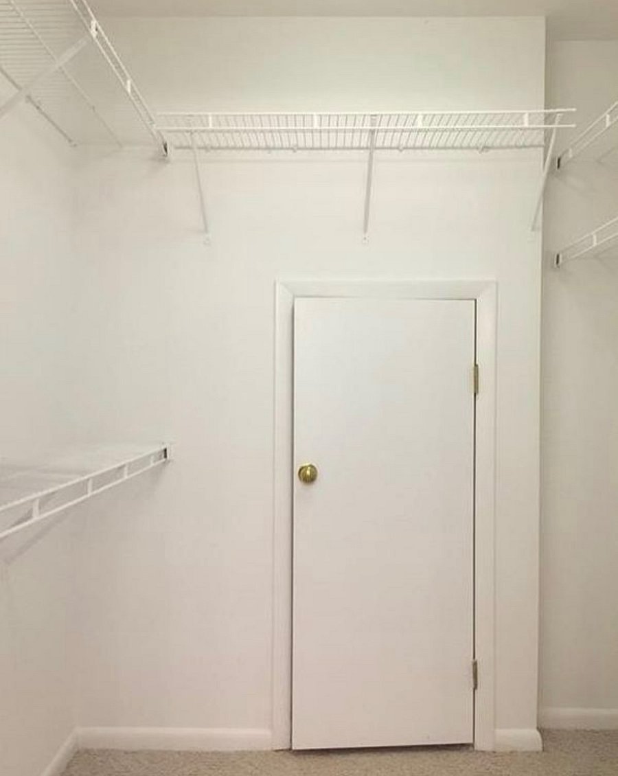 Master Bedroom Walk in Closet