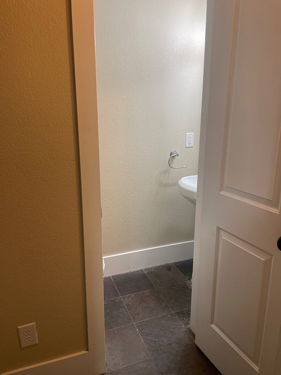 Furnished Finder property 899508_1 photo 7