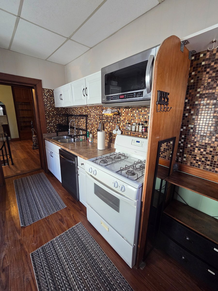 Furnished Finder property 899532_1 photo 8