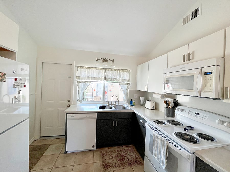 Furnished Finder property 899550_1 photo 13
