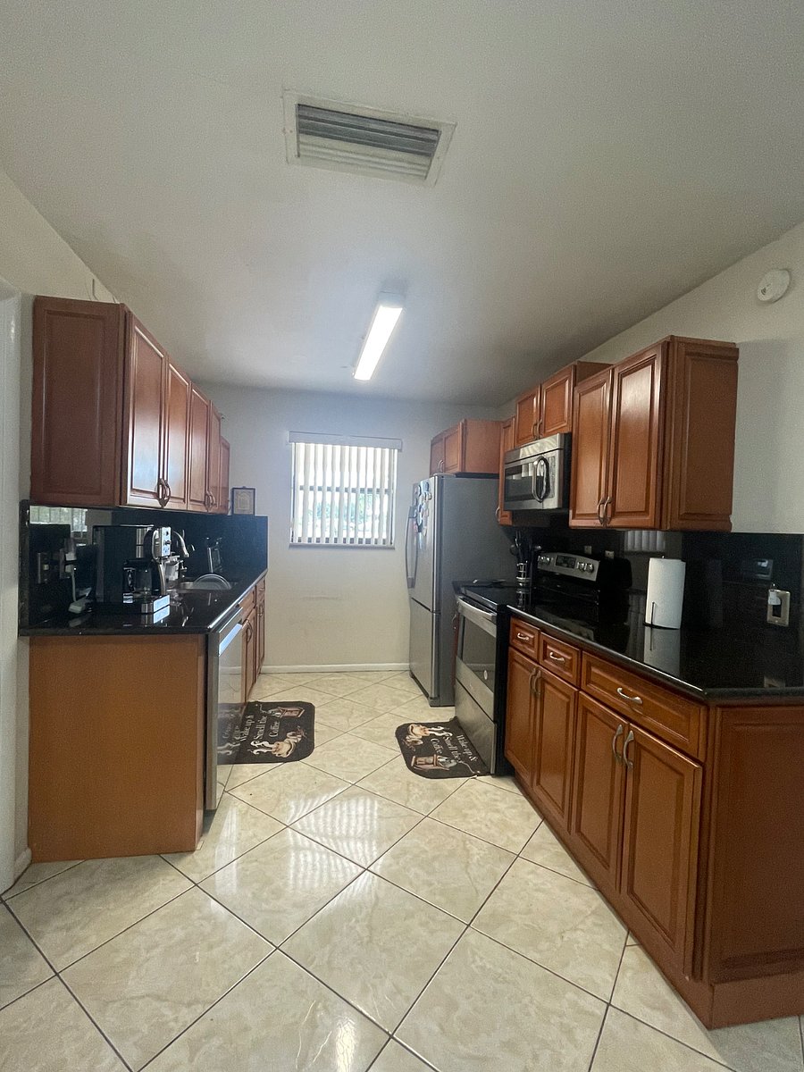 Furnished Finder property 899557_1 photo 5