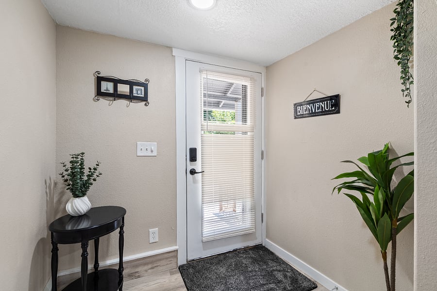 Furnished Finder property 899601_1 photo 15